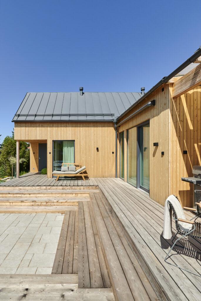 Villa Miekka Finnlog Suomi